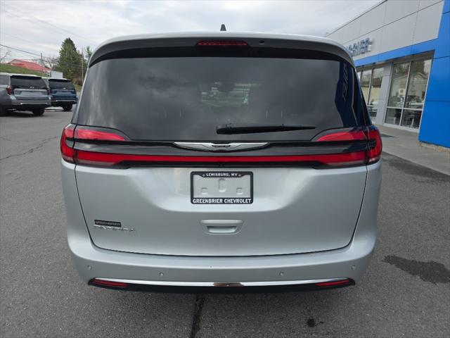 2024 Chrysler Pacifica Touring L 2024 Chrysler Pacifica Touring L