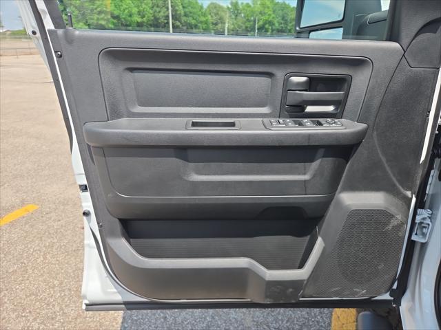 2026 Ram 2500 Black Express Crew Cab 4x4 64 Box