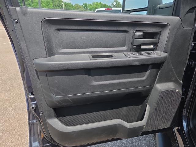 2026 Ram 2500 Black Express Crew Cab 4x4 6'4" Box