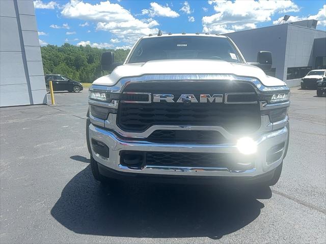 2026 RAM 5500 Chassis RAM 5500 TRADESMAN CHASSIS CREW CAB 4X4 84 CA 2026 RAM 5500 Chassis RAM 5500 TRADESMAN CHASSIS CREW CAB 4X4 84 CA
