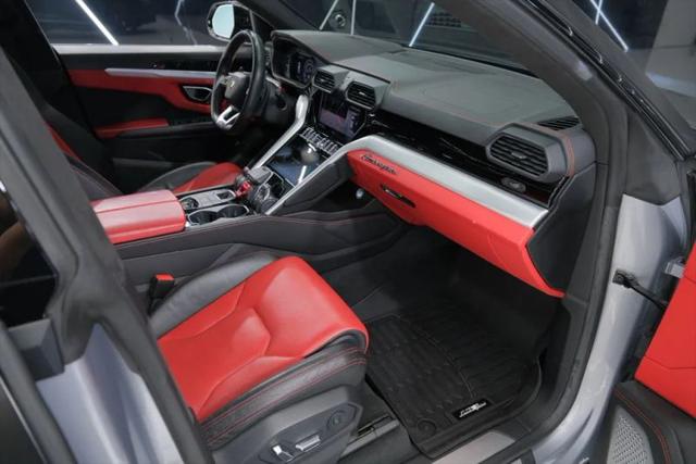 2020 Lamborghini Urus Base