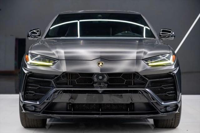 2020 Lamborghini Urus Base