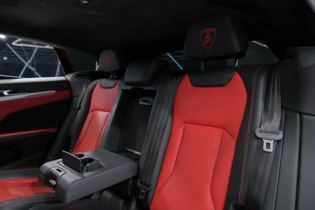 2020 Lamborghini Urus Base