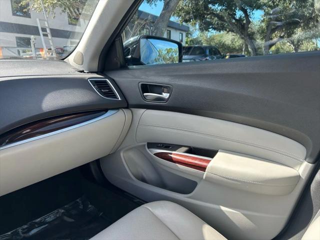 2017 Acura TLX w/Technology Package