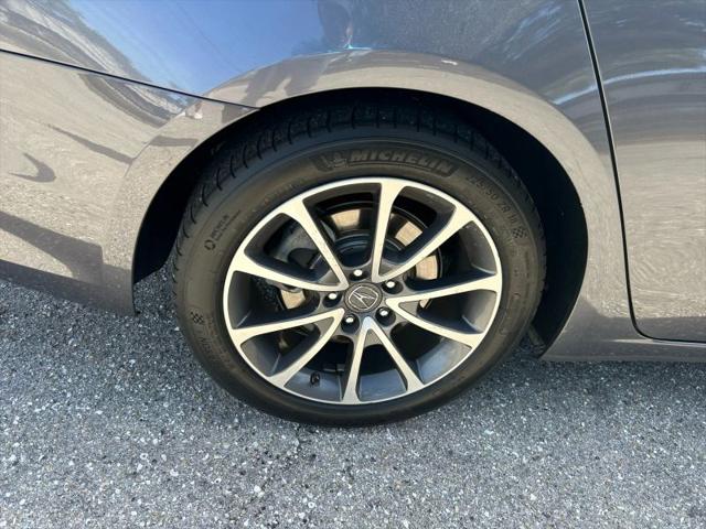 2017 Acura TLX w/Technology Package