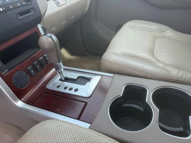 2010 Nissan Pathfinder LE