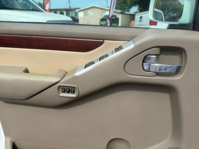 2010 Nissan Pathfinder LE