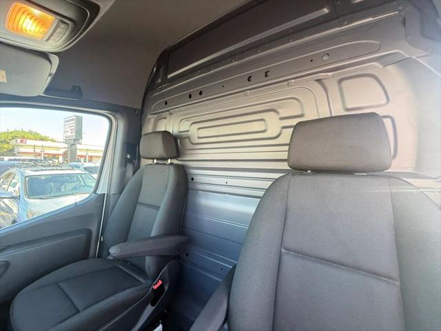2024 Mercedes-Benz Sprinter 2500 High Roof 4-Cyl Diesel