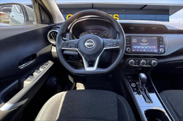 2024 Nissan Kicks SV Xtronic CVT
