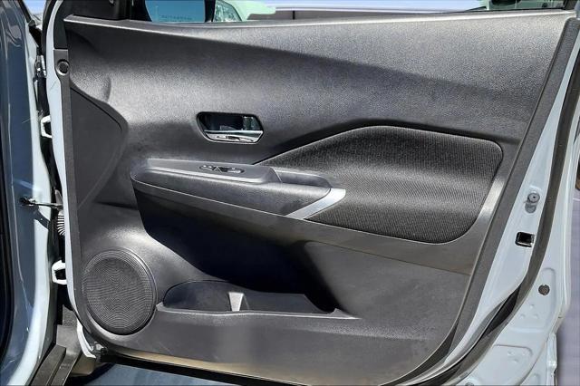 2024 Nissan Kicks SV Xtronic CVT
