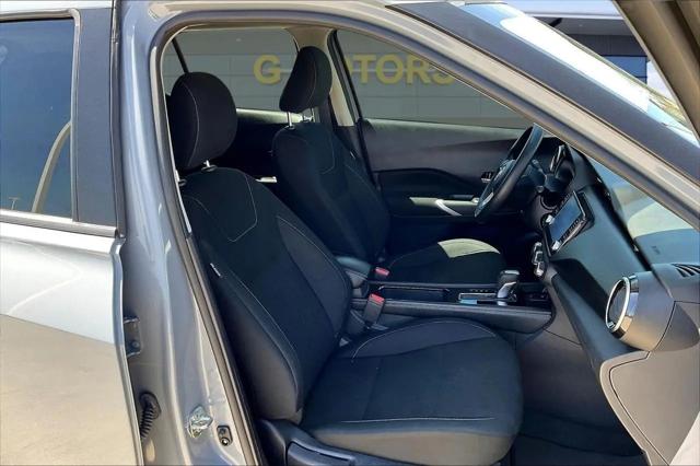 2024 Nissan Kicks SV Xtronic CVT