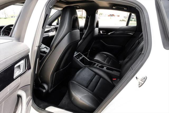 2018 Porsche Panamera 4