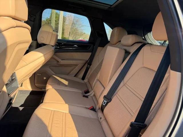 2019 Porsche Cayenne E-Hybrid E
