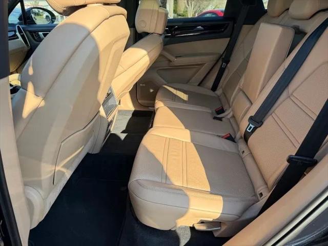 2019 Porsche Cayenne E-Hybrid E