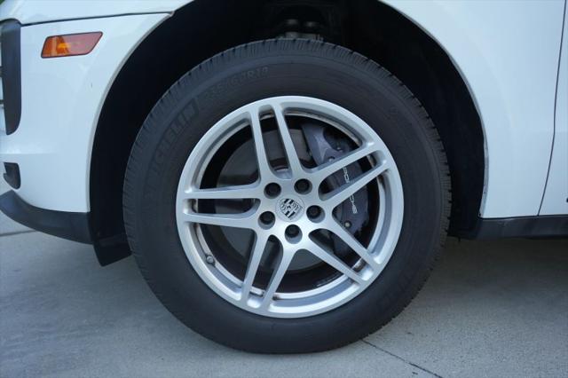2021 Porsche Macan Base