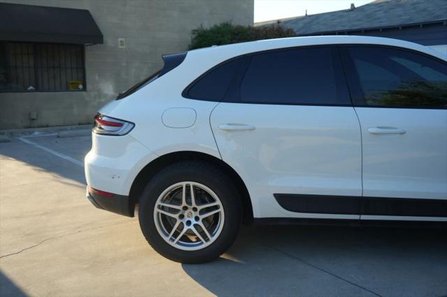2021 Porsche Macan Base