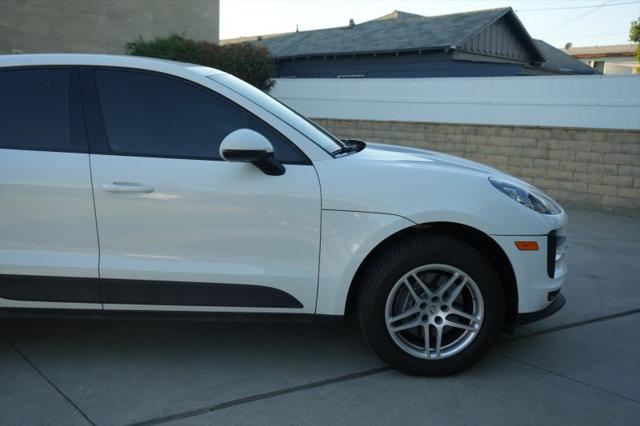 2021 Porsche Macan Base