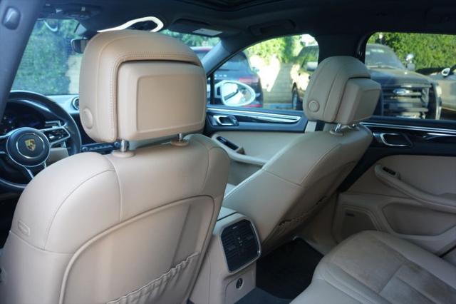 2021 Porsche Macan Base