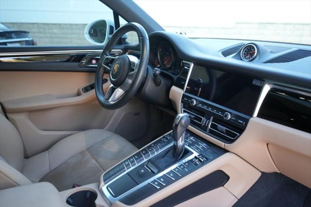 2021 Porsche Macan Base