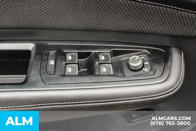 2025 Volkswagen Atlas Cross Sport 2.0T SE w/Technology