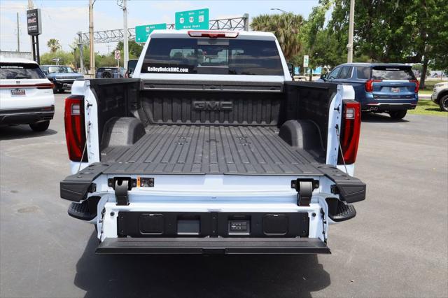 2026 GMC Sierra 2500HD Crew Cab, Standard Bed, Denali Ultimate, 4WD
