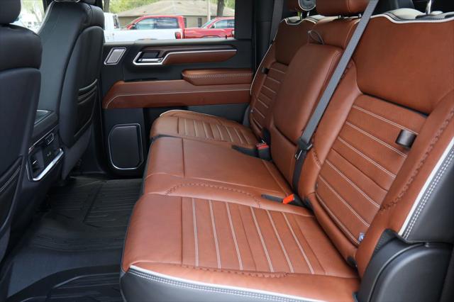 2026 GMC Sierra 2500HD Crew Cab, Standard Bed, Denali Ultimate, 4WD
