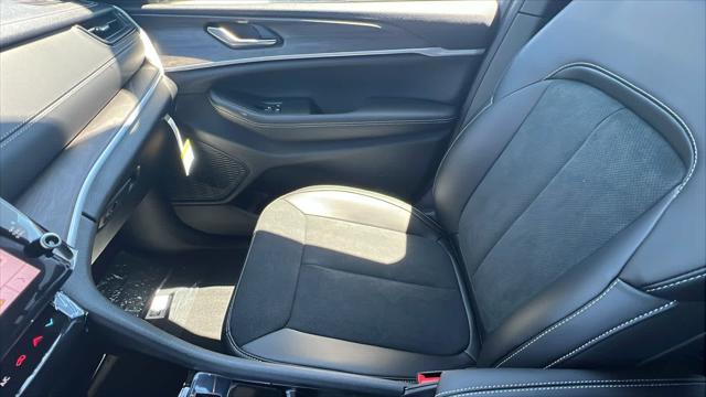 2026 Jeep Grand Cherokee L Altitude 4x4