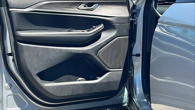 2026 Jeep Grand Cherokee L Altitude 4x4
