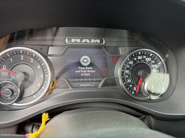 2022 RAM 1500 Big Horn Quad Cab 4x4 64 Box