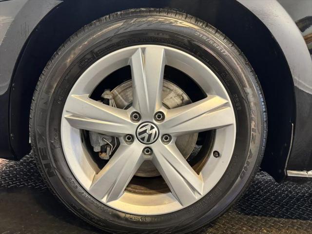 2015 Volkswagen Passat 1.8T Limited Edition