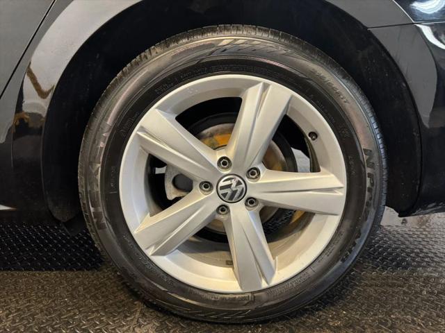 2015 Volkswagen Passat 1.8T Limited Edition