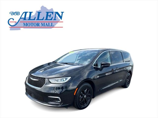 2023 Chrysler Pacifica Touring L for sale in Danville, KY