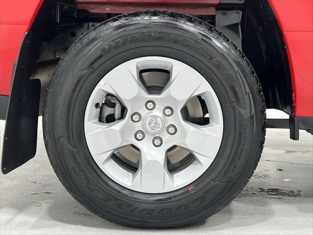 2025 Ram 1500 Tradesman Crew Cab 4x4 5'7" Box
