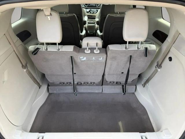 2021 Chrysler Voyager LXI
