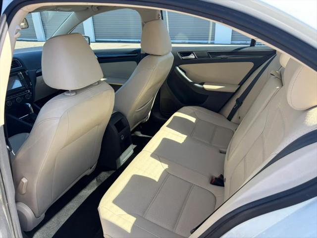 2017 Volkswagen Jetta 1.8T SEL