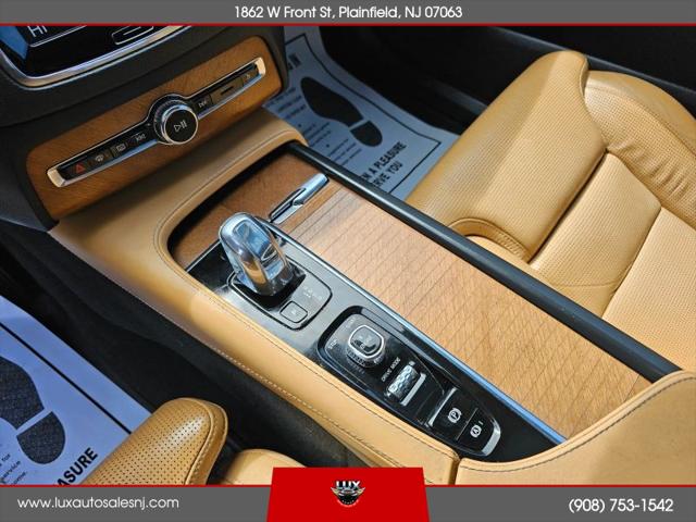 2017 Volvo XC90 Hybrid T8 Inscription
