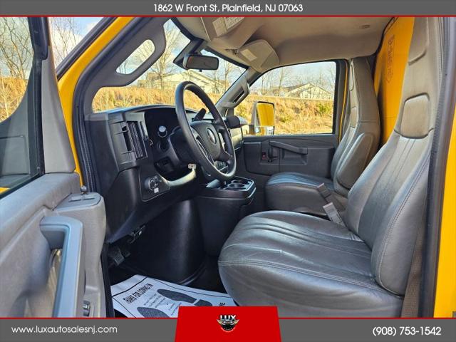 2021 GMC Savana Cutaway Work Van