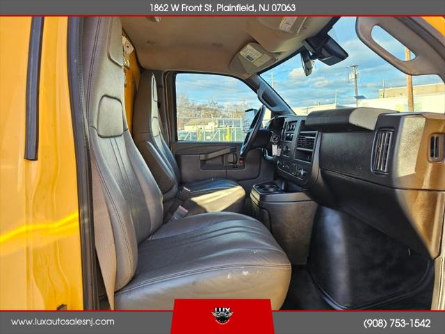 2021 GMC Savana Cutaway Work Van