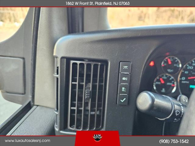 2021 GMC Savana Cutaway Work Van