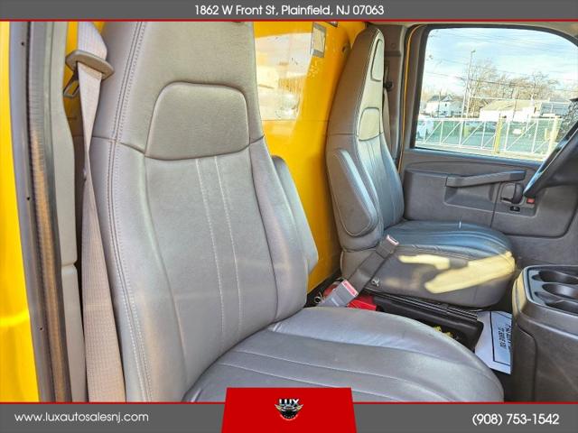 2021 GMC Savana Cutaway Work Van