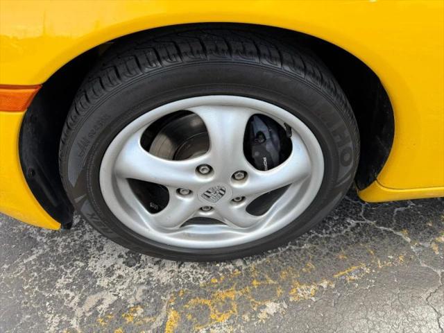 2000 Porsche Boxster Base