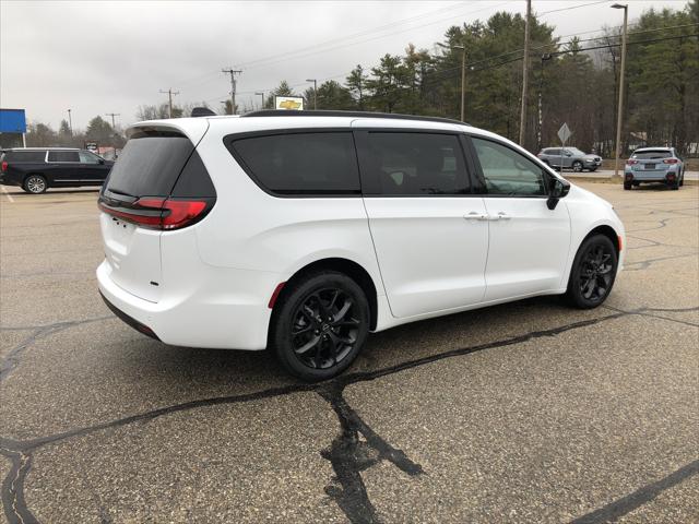 2026 Chrysler Pacifica PACIFICA SELECT AWD