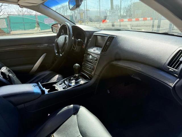 2011 INFINITI G37 G37