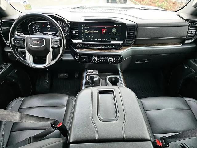 2022 GMC Sierra 1500 4WD Crew Cab Short Box Elevation