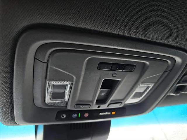 2022 GMC Sierra 1500 4WD Crew Cab Short Box Elevation