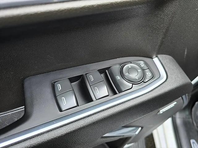 2022 GMC Sierra 1500 4WD Crew Cab Short Box Elevation