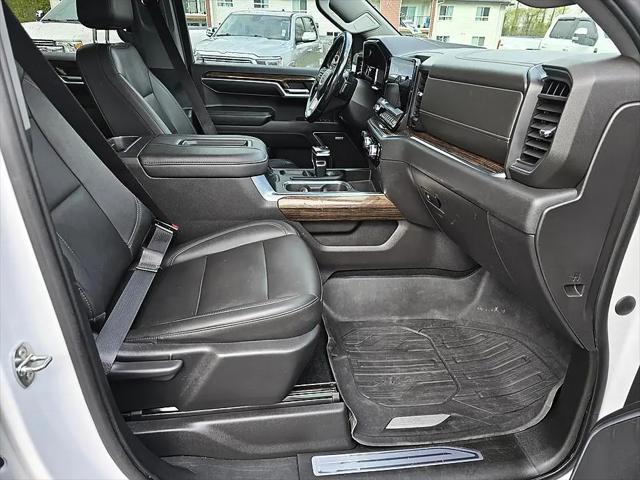 2022 GMC Sierra 1500 4WD Crew Cab Short Box Elevation