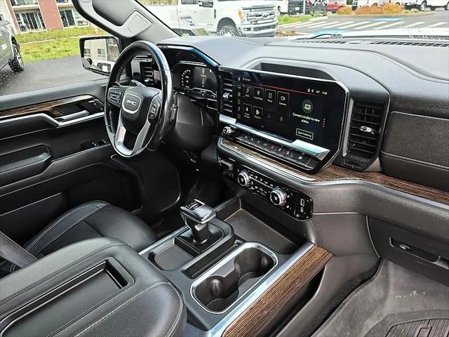 2022 GMC Sierra 1500 4WD Crew Cab Short Box Elevation