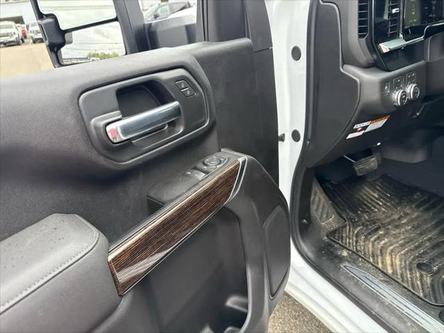 2026 GMC Sierra 3500HD SLE