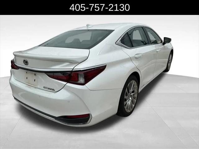 2020 Lexus ES 300h Ultra Luxury